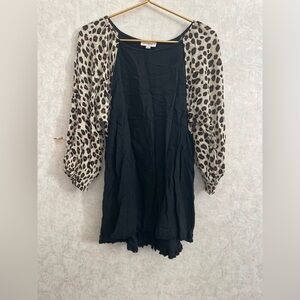 Umgee women's small black / animal print top